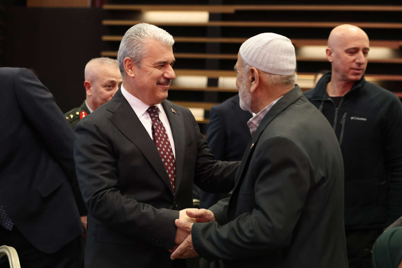 Konya’yı yönetenler ilk iftarı şehit aileleri ve gazilerle açtı 12